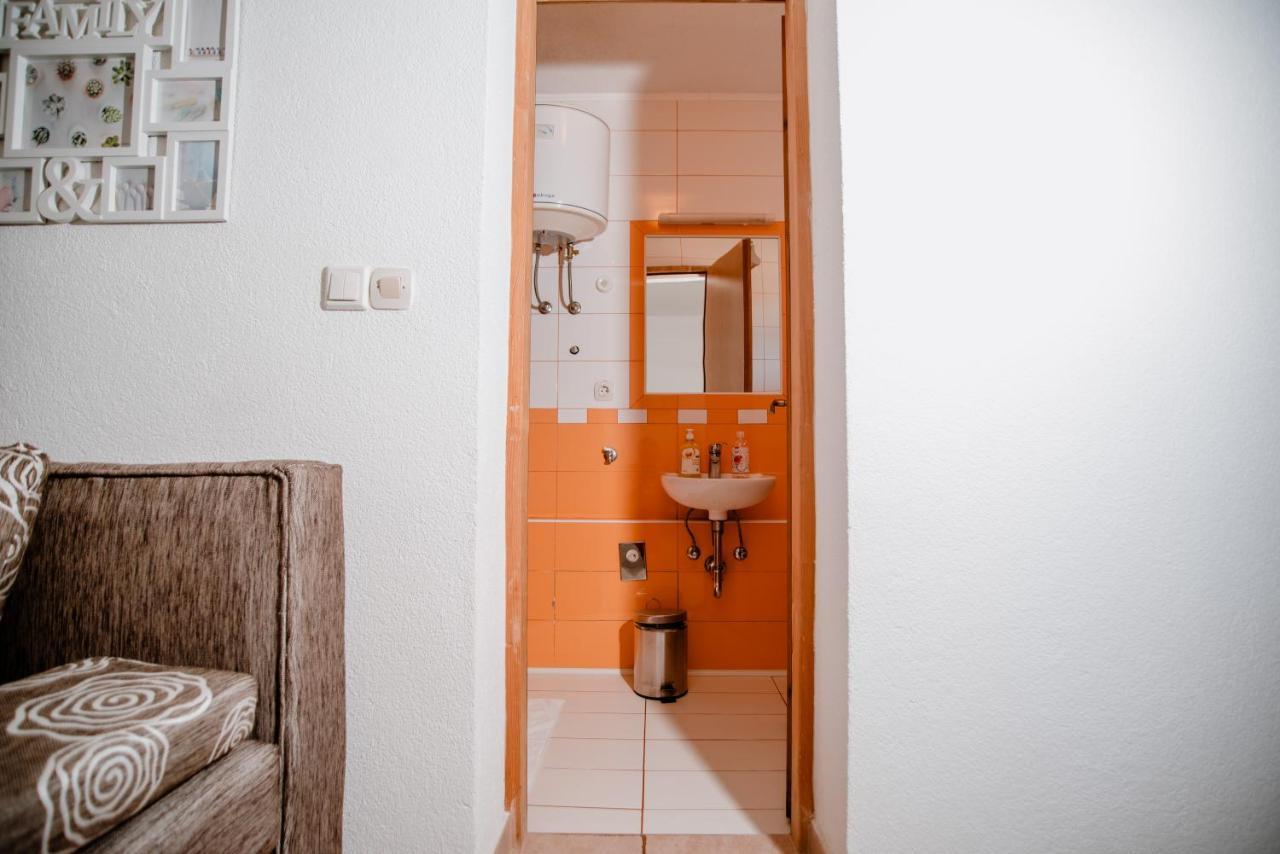 Apartmens Leona Apartment คาร์โลบัก ภายนอก รูปภาพ