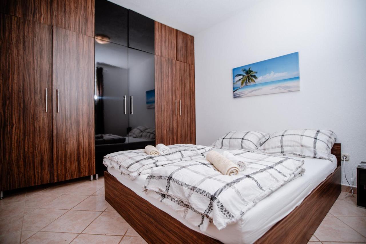 Apartmens Leona Apartment คาร์โลบัก ภายนอก รูปภาพ