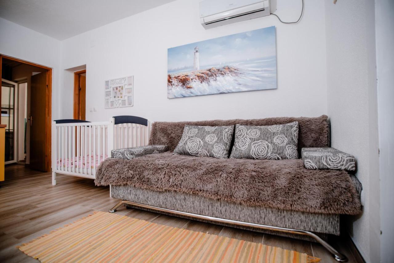 Apartmens Leona Apartment คาร์โลบัก ภายนอก รูปภาพ