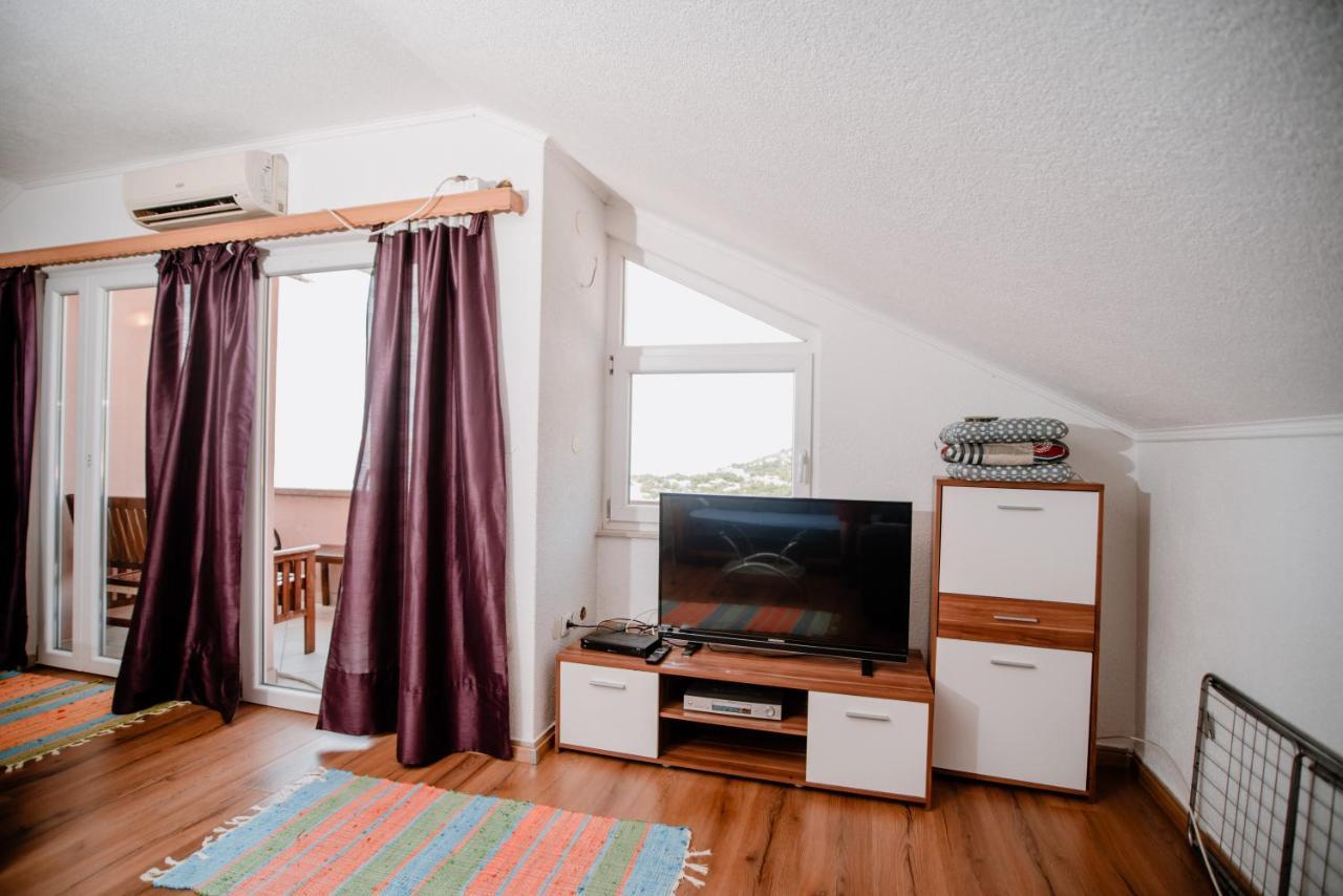 Apartmens Leona Apartment คาร์โลบัก ภายนอก รูปภาพ