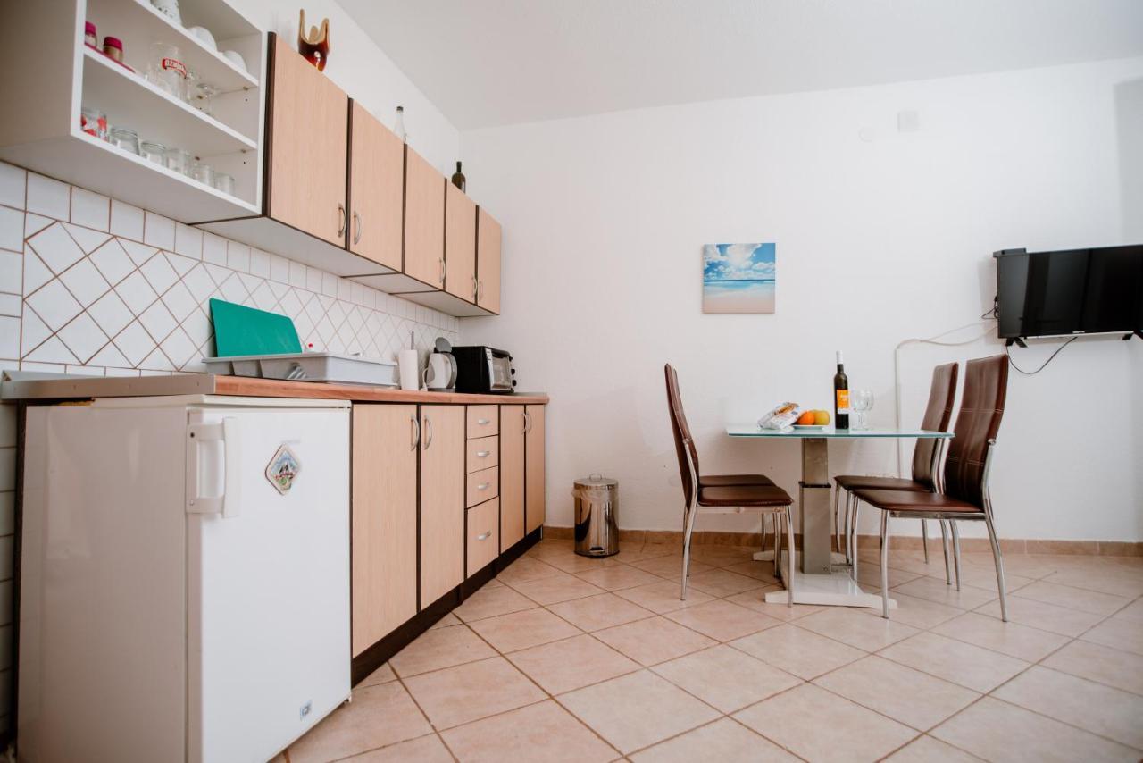 Apartmens Leona Apartment คาร์โลบัก ภายนอก รูปภาพ