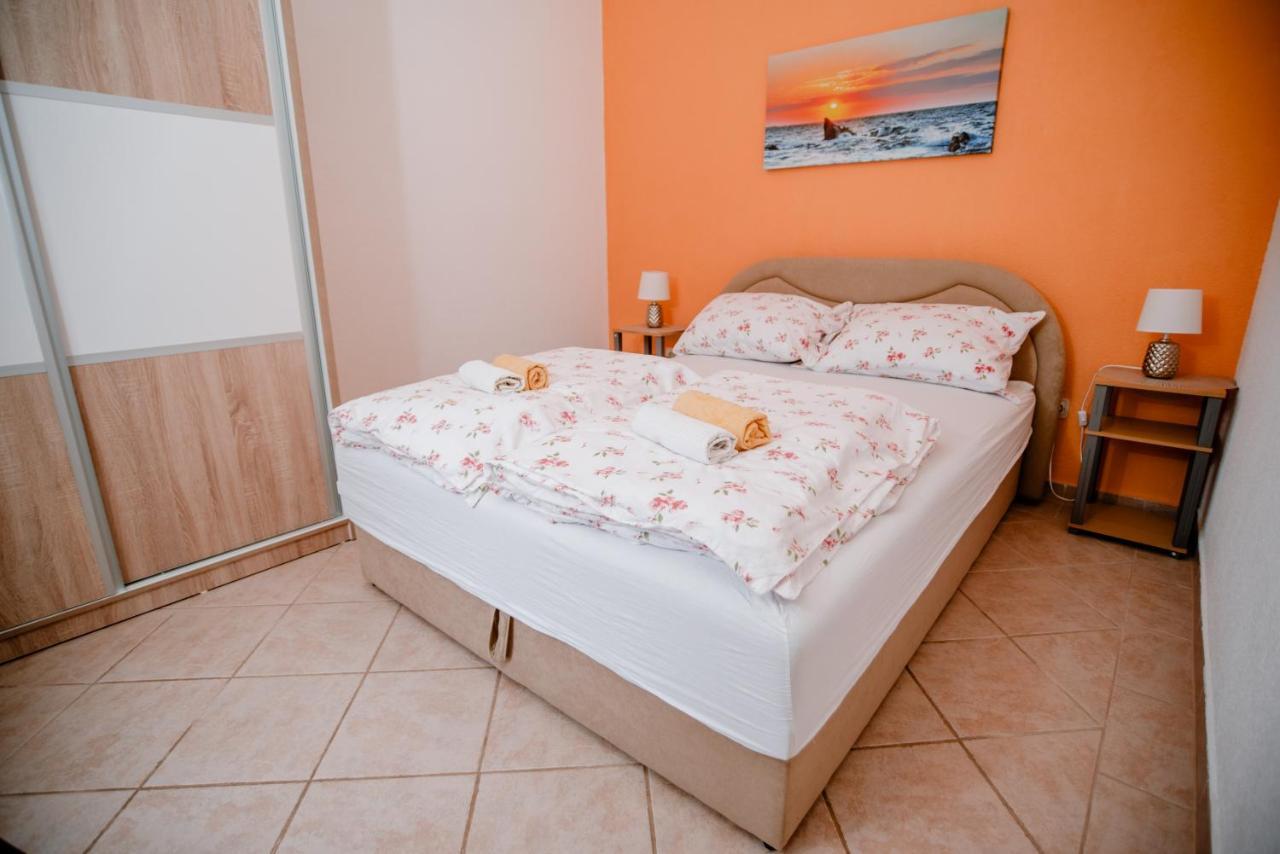 Apartmens Leona Apartment คาร์โลบัก ภายนอก รูปภาพ
