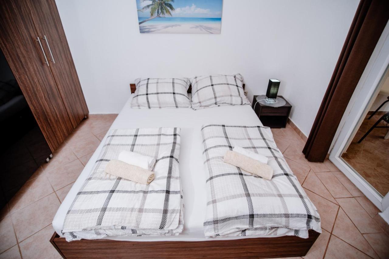 Apartmens Leona Apartment คาร์โลบัก ภายนอก รูปภาพ